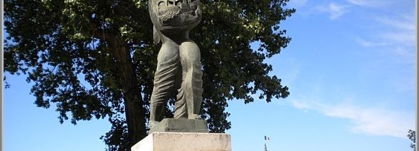 Le Messager de Zadkine (quai d'Orsay)