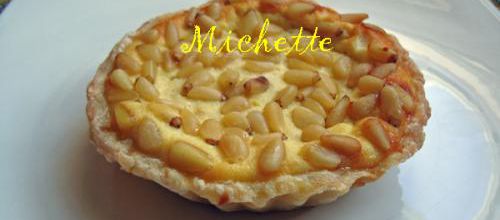 Tartelette au miel, brocciu, citron et pignons de pin