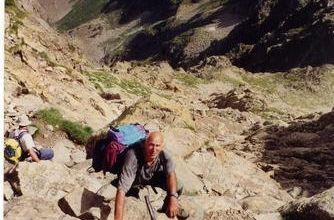 LE PIC DU MIDI D'OSSAU : 2884 mètres .