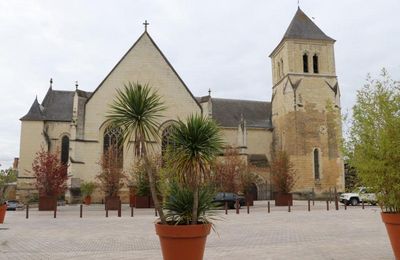 ÉGLISE SAINT-MÉDARD - THOUARS (79)