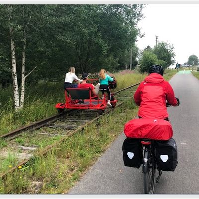 🌅  À vélo sur la Vennbahn.