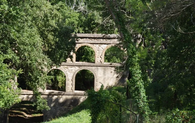 L'AQUEDUC DE BALOUVIERE ET SES ENVIRONS (Gard - 30)