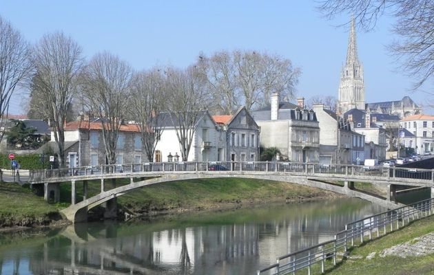 Reflet à Fontenay le Comte