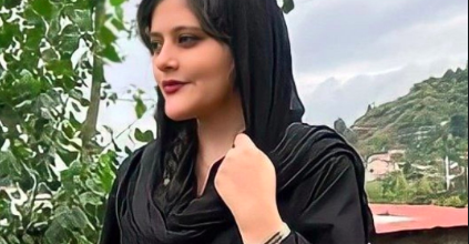 Hommage à l'Iranienne Mahsa Amini