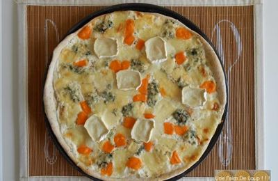 Pizza 5 fromages et sa pâte au basilic