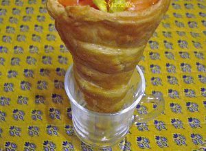 Cornet pâte feuilletée maison garni au saumon fumé