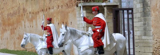 Rabat - mausolée Mohammed V - tour Hassan