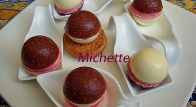 Mini bouchée panna cotta figue, panna cotta amande, palet breton, macaron