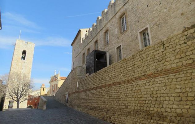La Cathédrale d'Antibes (06) - 2