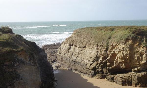 Erosion des rochers à marée basse à Piriac