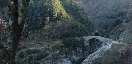 Ardèche: Thuyets et le pont du Diable