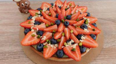 Tarte pâtissière aux fraises & pistaches