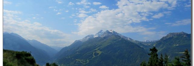 SUR LA ROUTE DU COL DU PETIT St BERNARD 