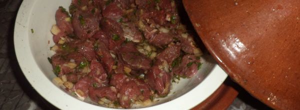 Tajine kabab aux olives et aux oeufs