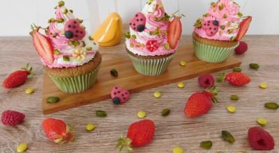 Cupcakes printaniers fraise pistache