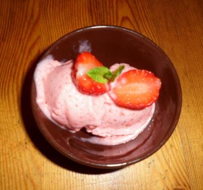 crème glacée a la fraise :p