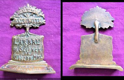 Décoration en forme d’arbre des Antoinistes (inventaire.proscitec.asso.fr)