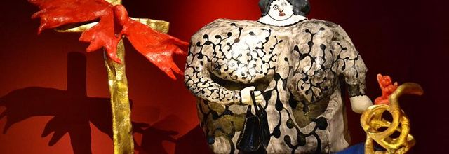 Exposition Niki de Saint Phalle : "Les funérailles du père" 1971