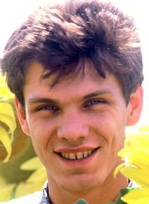 les dents pourries par la sarcophagie de Marc Lavoine à 22 ans