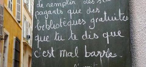 Stades payants pleins et bibliothèques gratuites vides