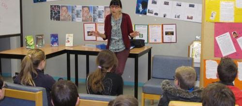 Littérature: retour au collège de Cassis pour l'écrivain Pascale Maret