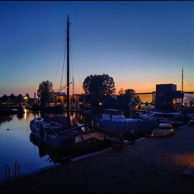 dans le Port (pas celui d'Amsterdam)