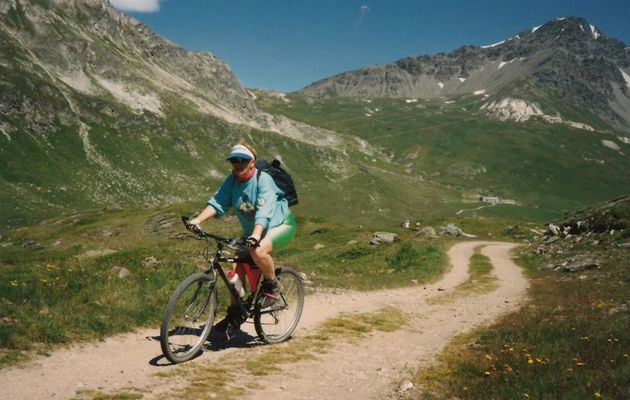 LA  MONTAGNE  -  MAIS C'ETAIT AVANT 