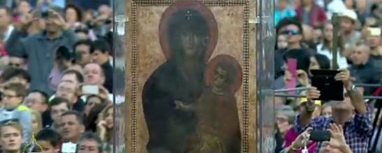 Le pape confie l’avenir du monde à la Vierge Marie