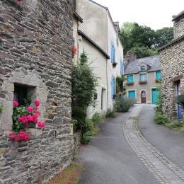 ROCHEFORT-EN-TERRE (Morbihan) (2/3)