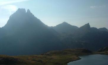 Tour des lacs d'Ayous en été (2120 m.)