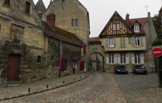 Noyon  dept de l'Oise - 60400 