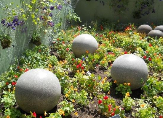 Poème de Claude Roy( Le jardin perdu)