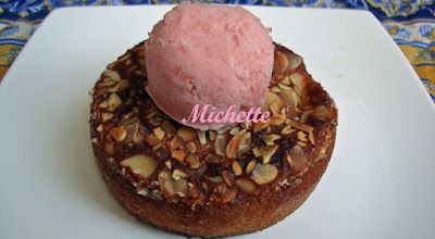 Sorbet aux 3 pêches, gâteau fondant à l'amandin, pêche et rhum