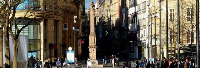Metz / La Foire de Carnaval sur la place de la République...