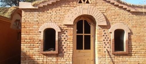 Finition, enduit intérieur en terre