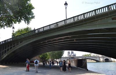 L’Île Saint-Louis : Pont de Sully