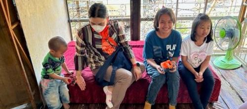 nos actions maison incendiée à Korat avant/après et parrainage des enfants de la maison