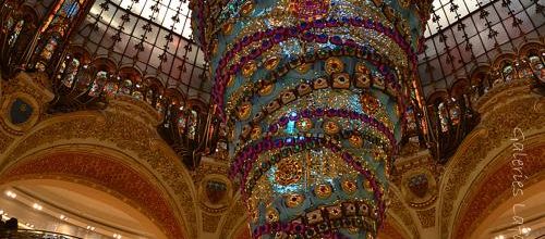 Un sapin inversé pour les Galeries Lafayette !