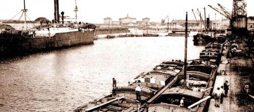 En 1898, une nouvelle écluse construite