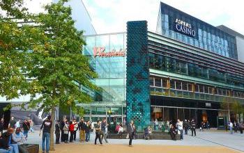mode fashion ciry shopper center