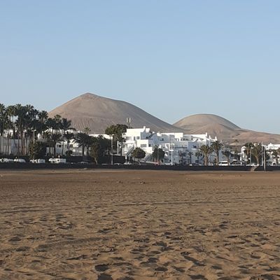 Lanzarote : Entre Terre de Feu et Merveilles insoupçonnées 