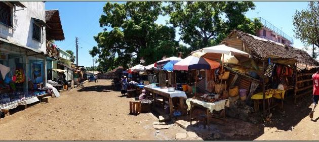 Dans les rues de Hellville - Nosy Be - Madagascar