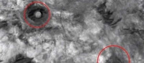 Une pyramide et un dôme découverts sur Mars !