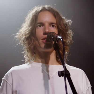 Hugo Jardin nous plonge dans ses Eaux Troubles (Live Session)