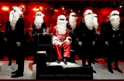 Vitrines de Noël du Printemps Haussmann : Le Père Noël s'habille lui aussi en Prada