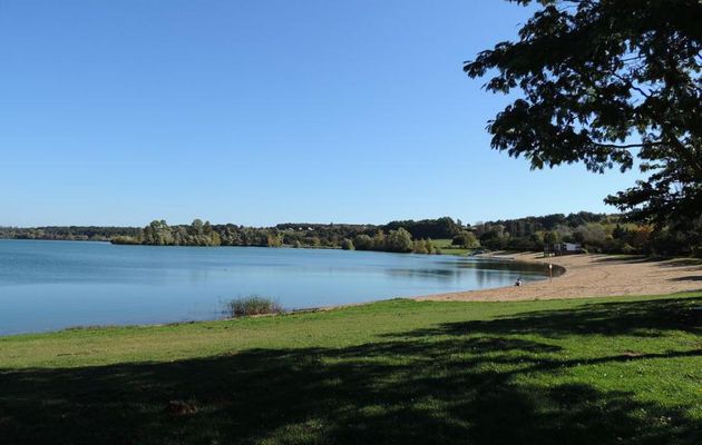 le lac de Saint Cyr dept 86