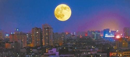 Fausse lune pour éclairer les rues d’une ville chinoise 