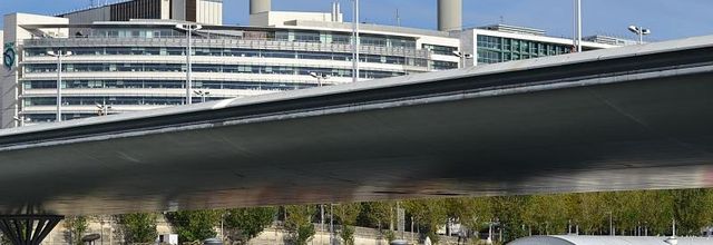 Symbole de la fin du XXe siècle, le pont Charles-de-Gaulle