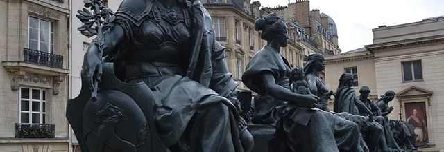Parvis du Musée d'Orsay : Les Grandes Parties du Monde