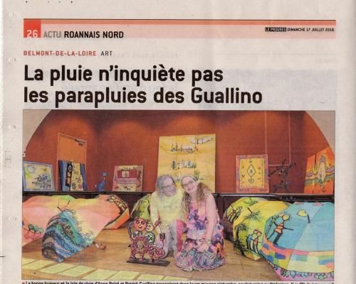 La pluie n'inquiète pas les parapluies des Guallino